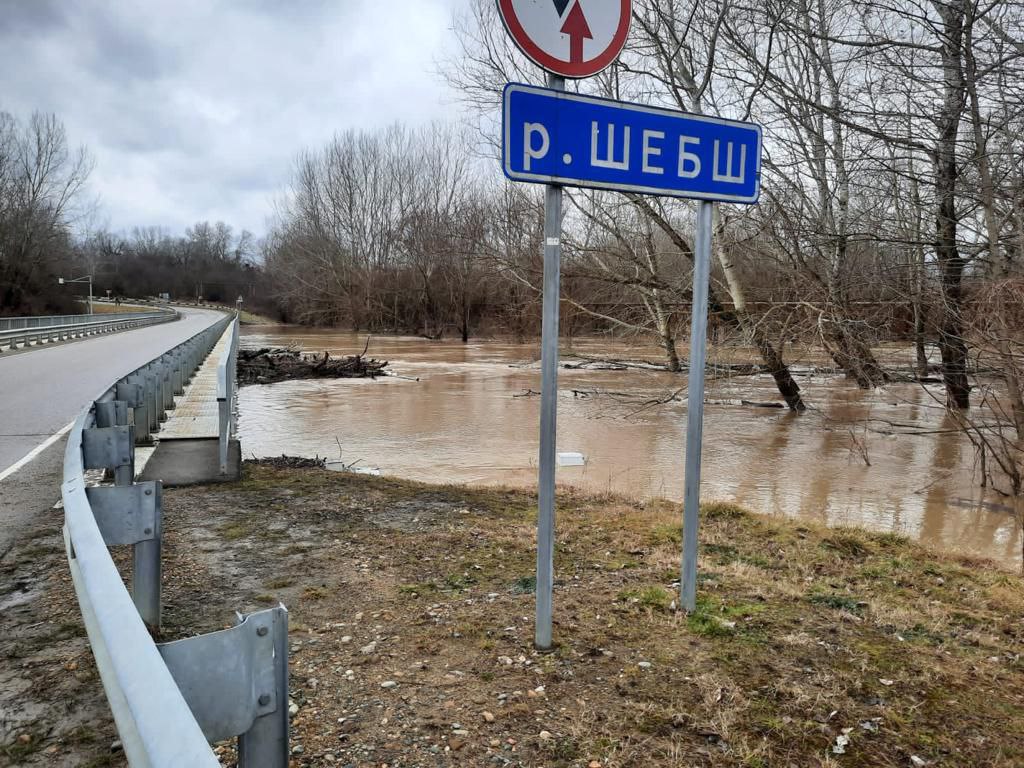 Подъем уровня воды в реке Шебш в Северском районе. / Фото: t.me/opershtab23