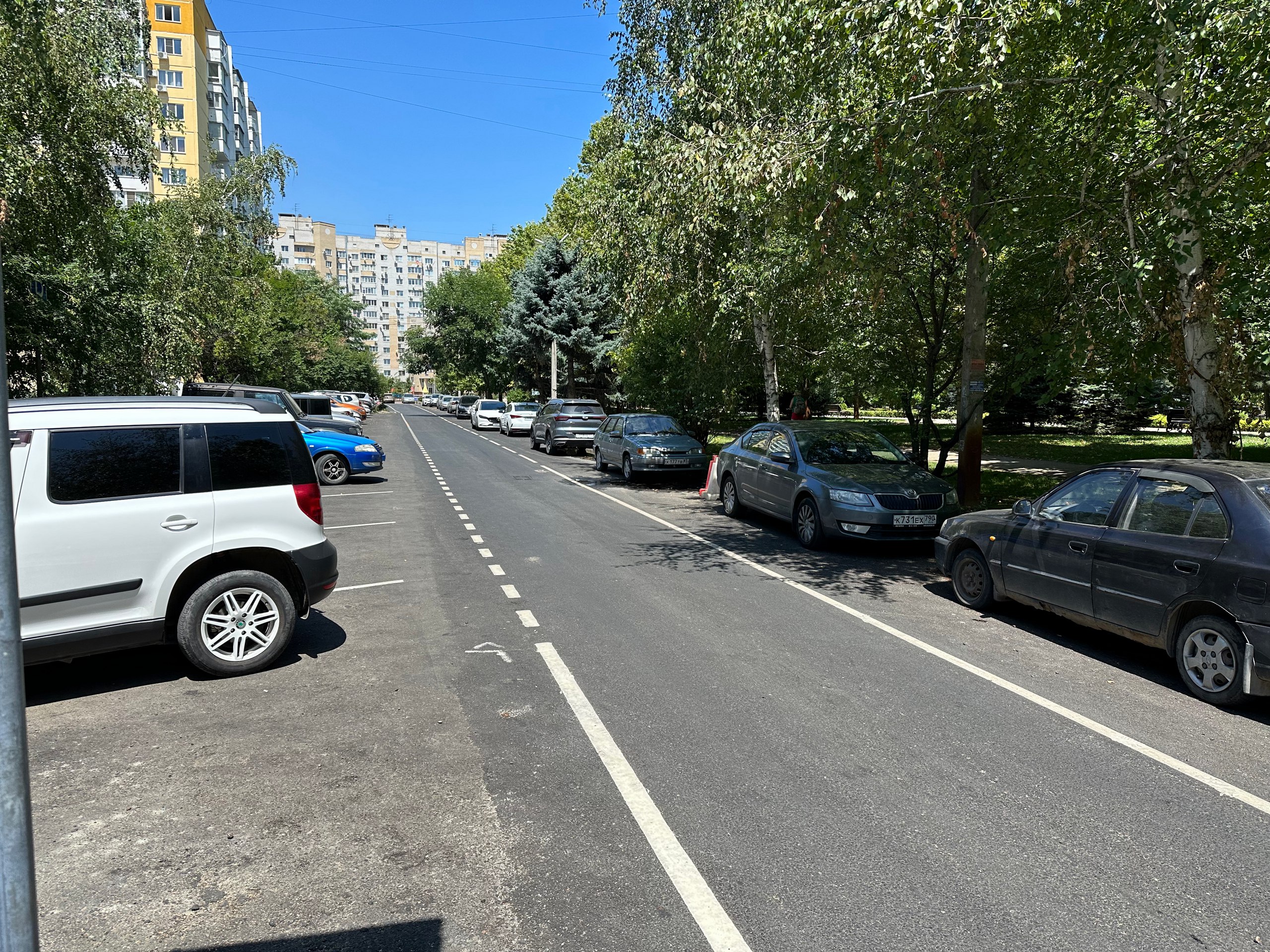 На Платановом бульваре в Краснодаре обновили дорогу | 06.07.2023 | Краснодар  - БезФормата