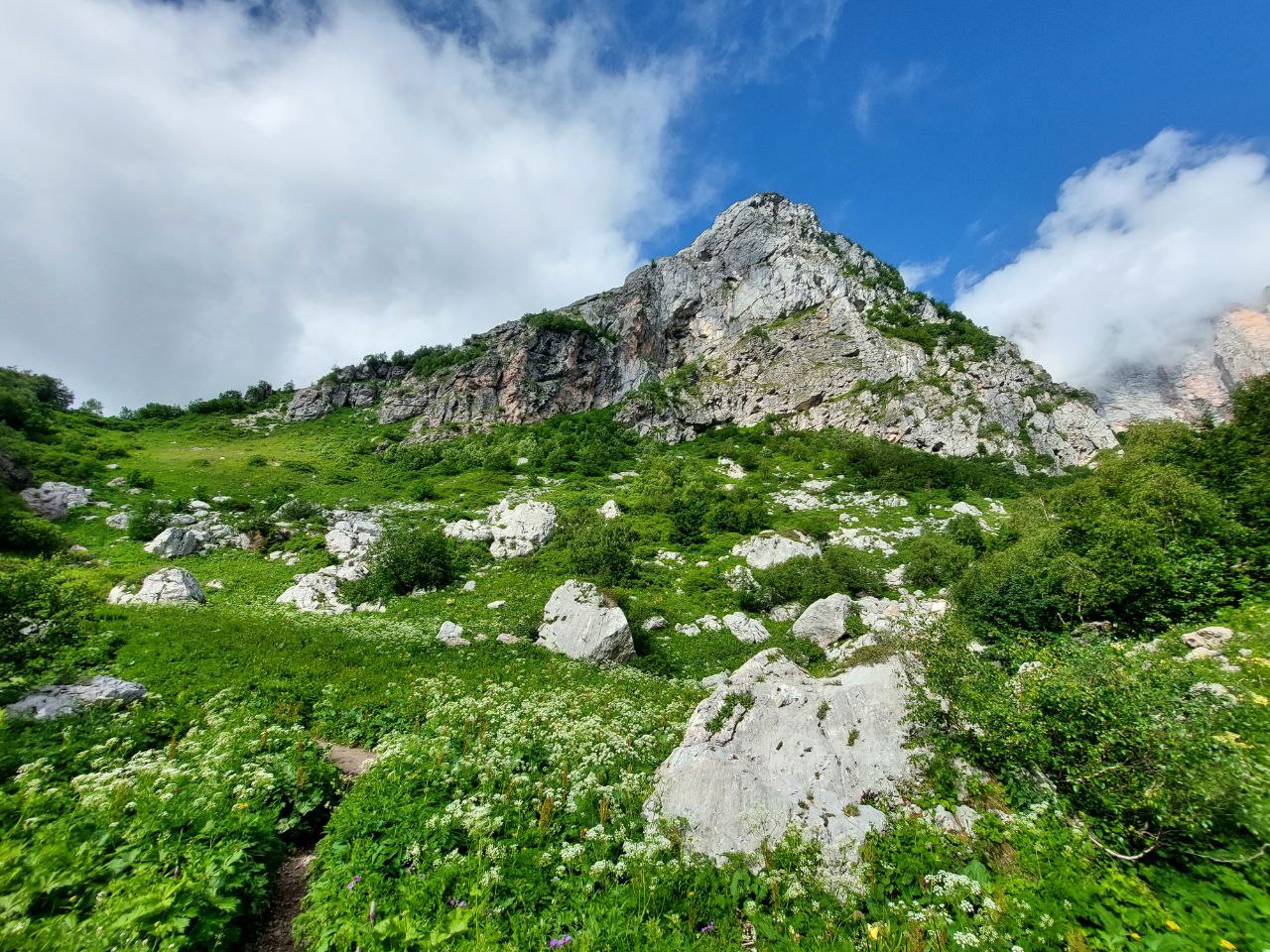 есть море в адыгее