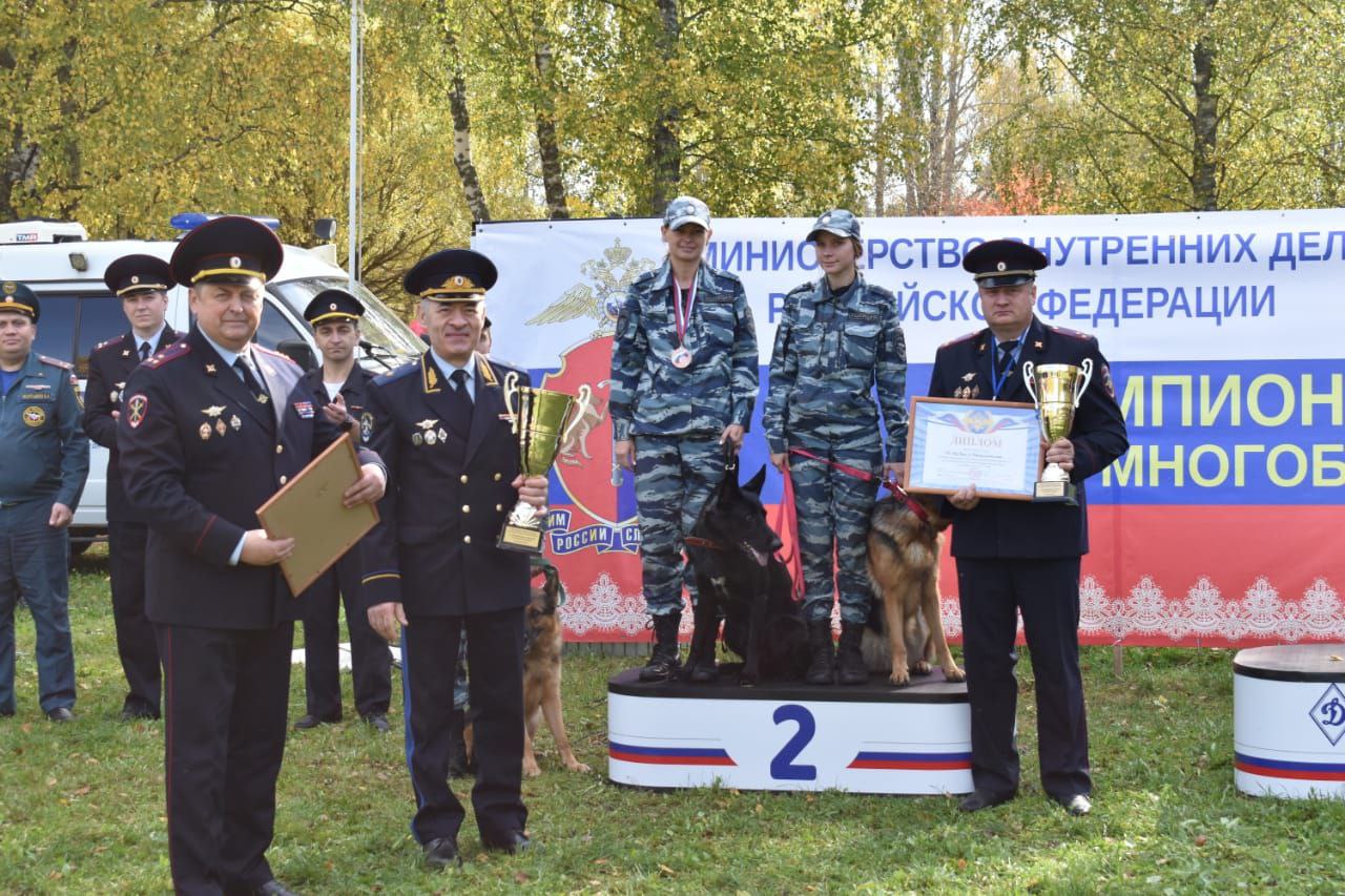 Кубанский полицейский. Полицейский кинолог. Чемпионат по многоборью кинологов. Кинолог в полиции. Полицейские кинологи в Минусинске.