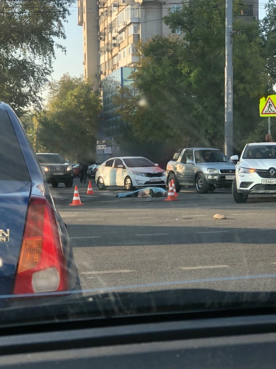 В Комсомольском микрорайоне Краснодара мотоциклист сбил насмерть пешехода |  19.10.2023 | Краснодар - БезФормата