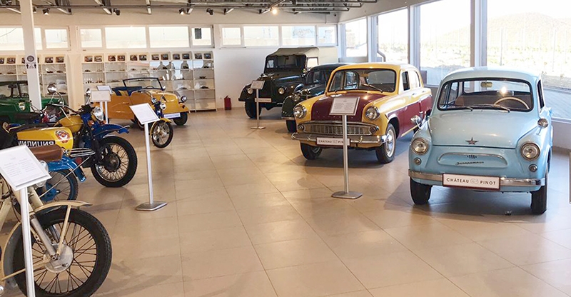 Музей ретро-автомобилей открыли в Новороссийске