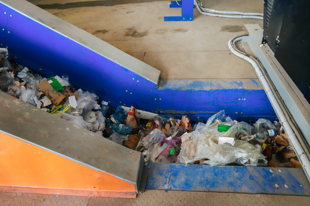 Меньше отходов, лучше экология: как в Краснодаре модернизировали мусоросортировочный полигон